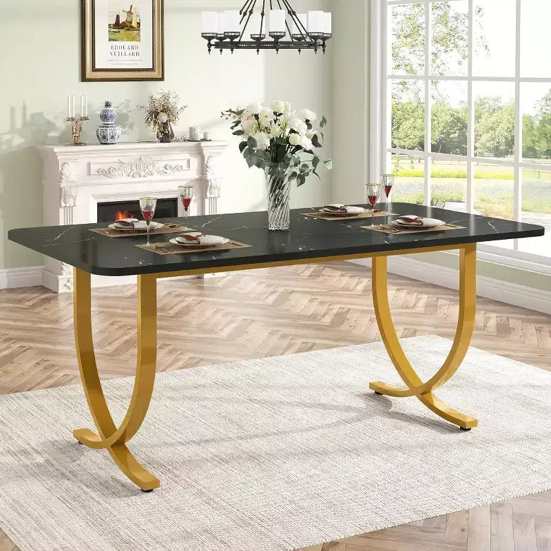 Table à manger rectangulaire de 160 cm pour 4 personnes, table de cuisine moderne avec plateau en faux marbre et pieds en métal pour salle à manger, cuisine, noir et or