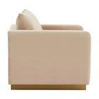 Fauteuil d'appoint en velours Nervo, rembourré avec cadre en acier inoxydable doré, design moderne pour salon, bureau et salle d'attente.