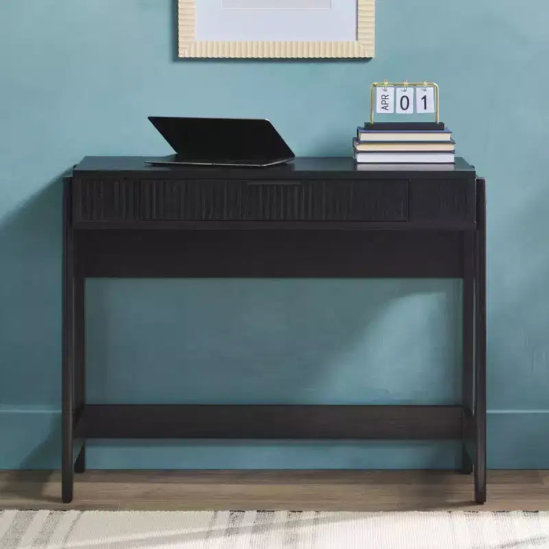 Bureau à plateau relevable cannelé